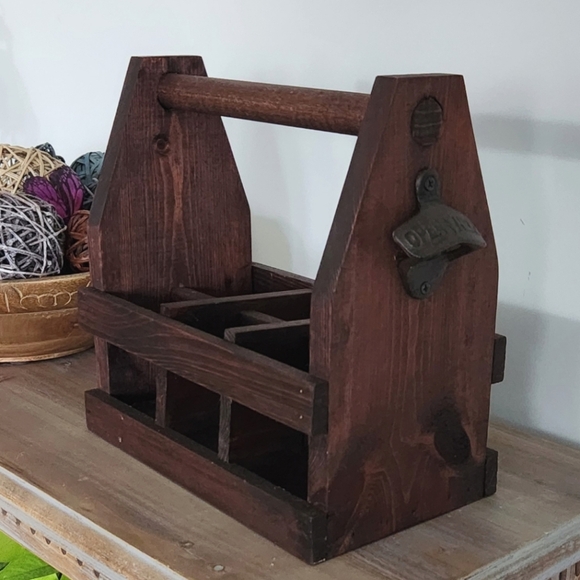 🍻🏡 Rustic Wooden Bottle Caddy – Vintage Farmhouse Beer Crate Built-In Opener - Picture 1 of 15